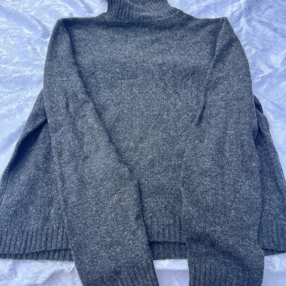 Ralph Lauren Lambswool Coat Of Arms Crest Turtleneck Knit Sweater Size P Large - Picture 4 of 5